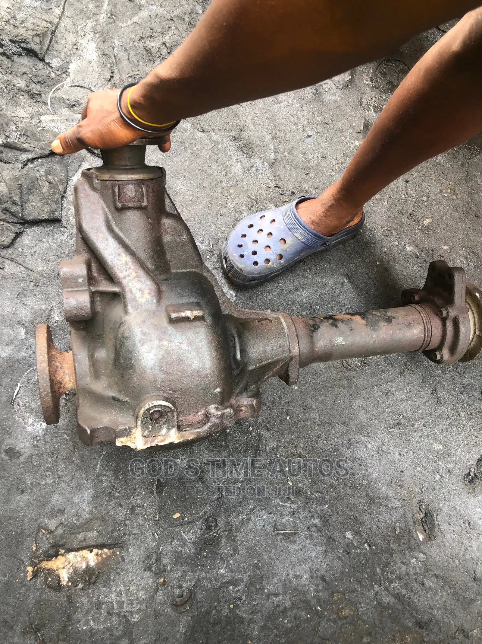 Nissan Partfinder Front Axle 98/99 Model