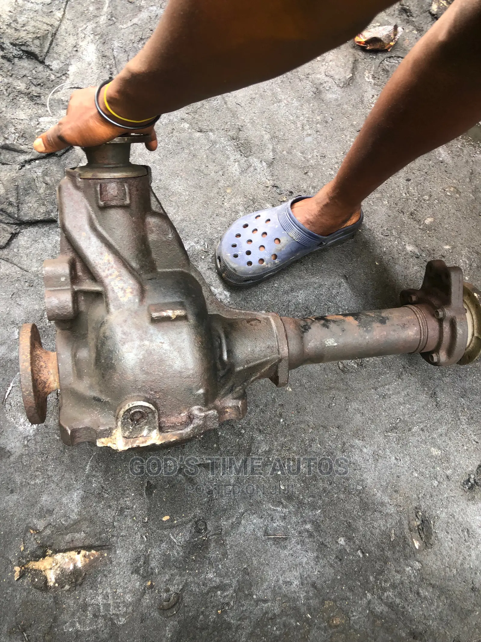 Nissan Partfinder Front Axle 98/99 Model