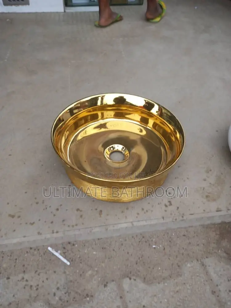 Gold Round Counter Top Bowl