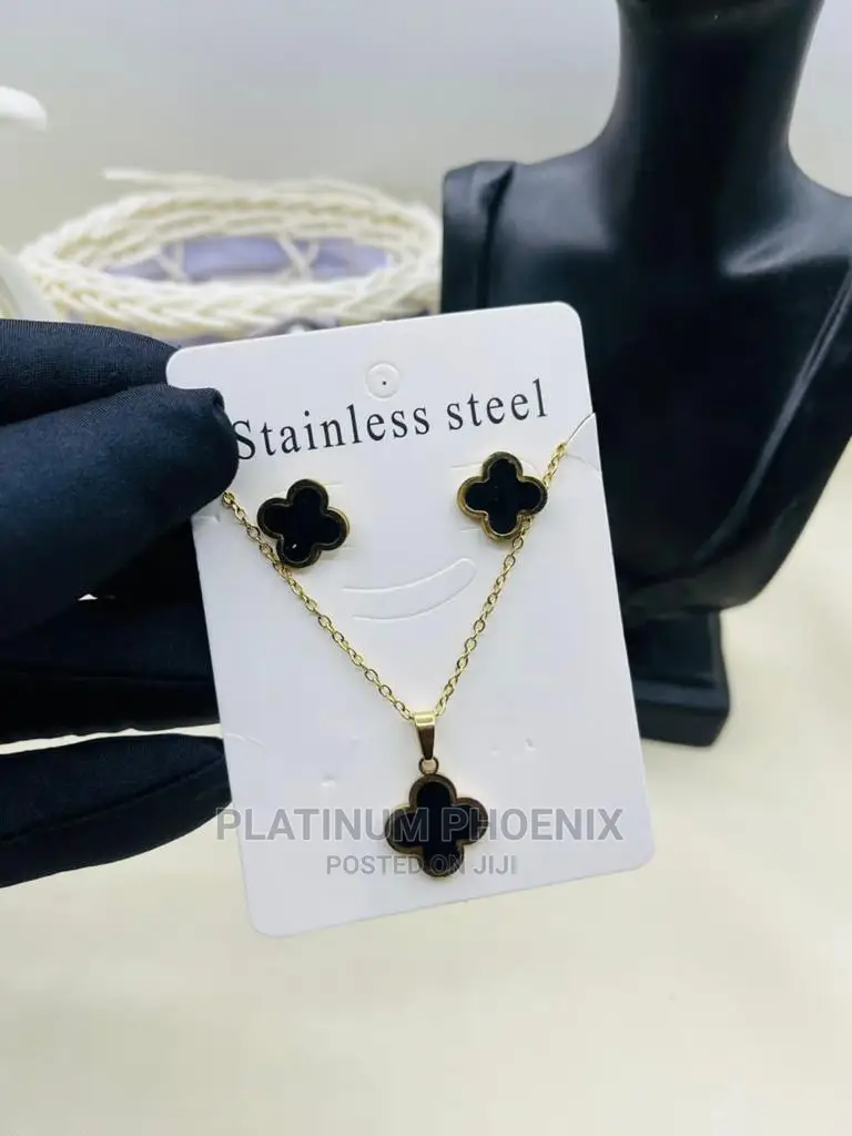 Neck Chain With Ear Rings