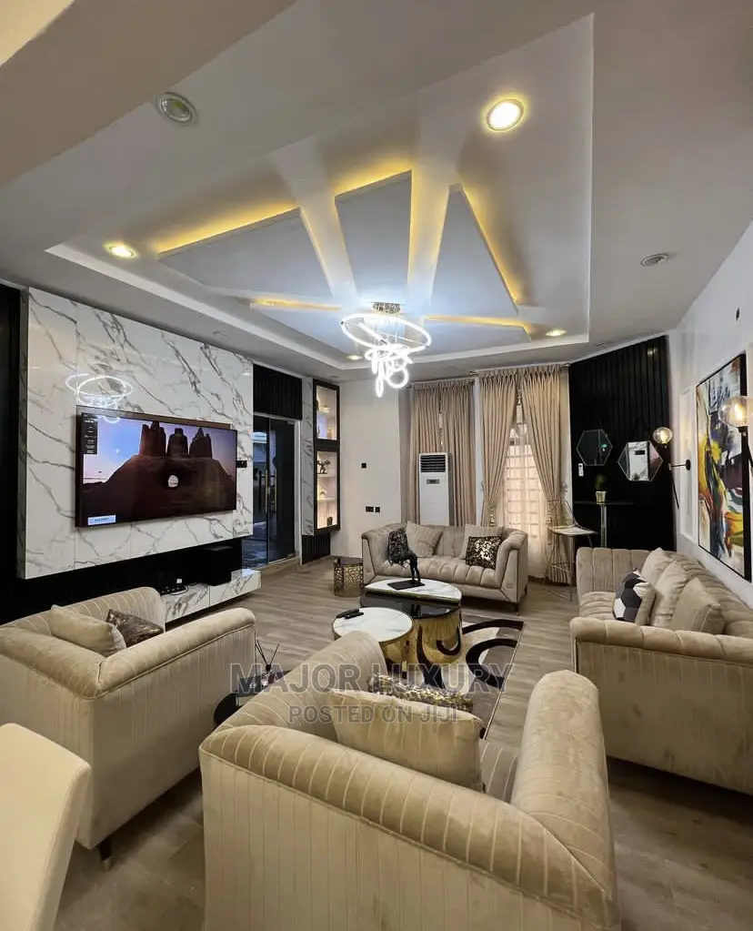 Complete Set of Curtains Accessories With All House Interior