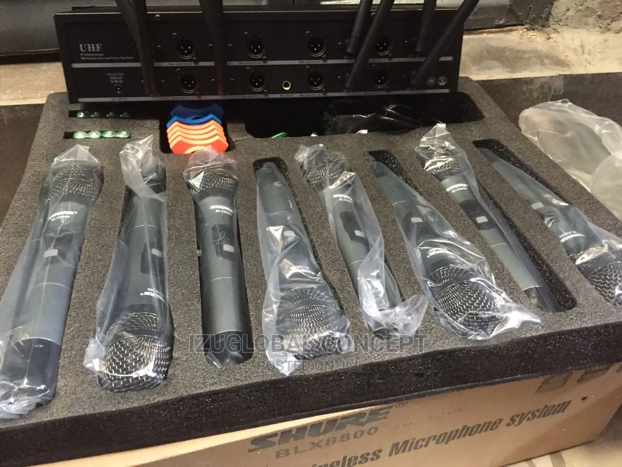 Shure 8in1 Professional Uhf Wireless Microphone Modelblx8000