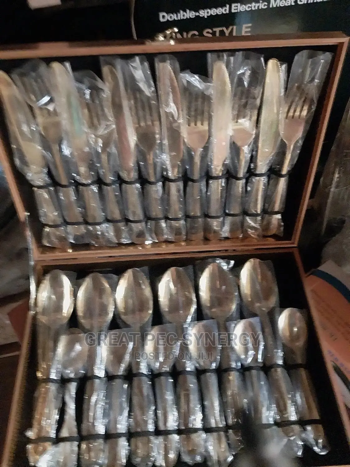 Golden Boxed Cutlery Set