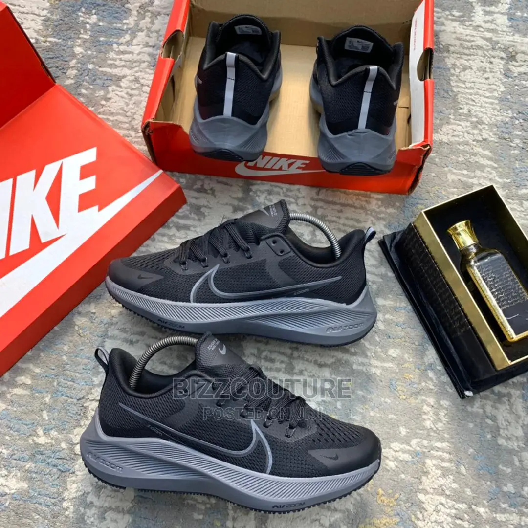 Original NIKE AIR ZOOM WINFLOW Sneakers Available in Store