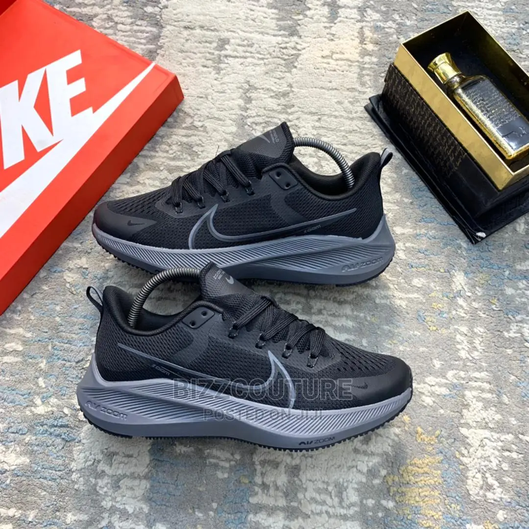 Original NIKE AIR ZOOM WINFLOW Sneakers Available in Store