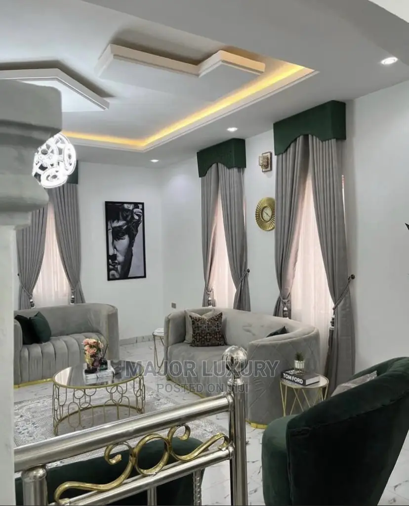 Unique Board Design With High Quality Curtains