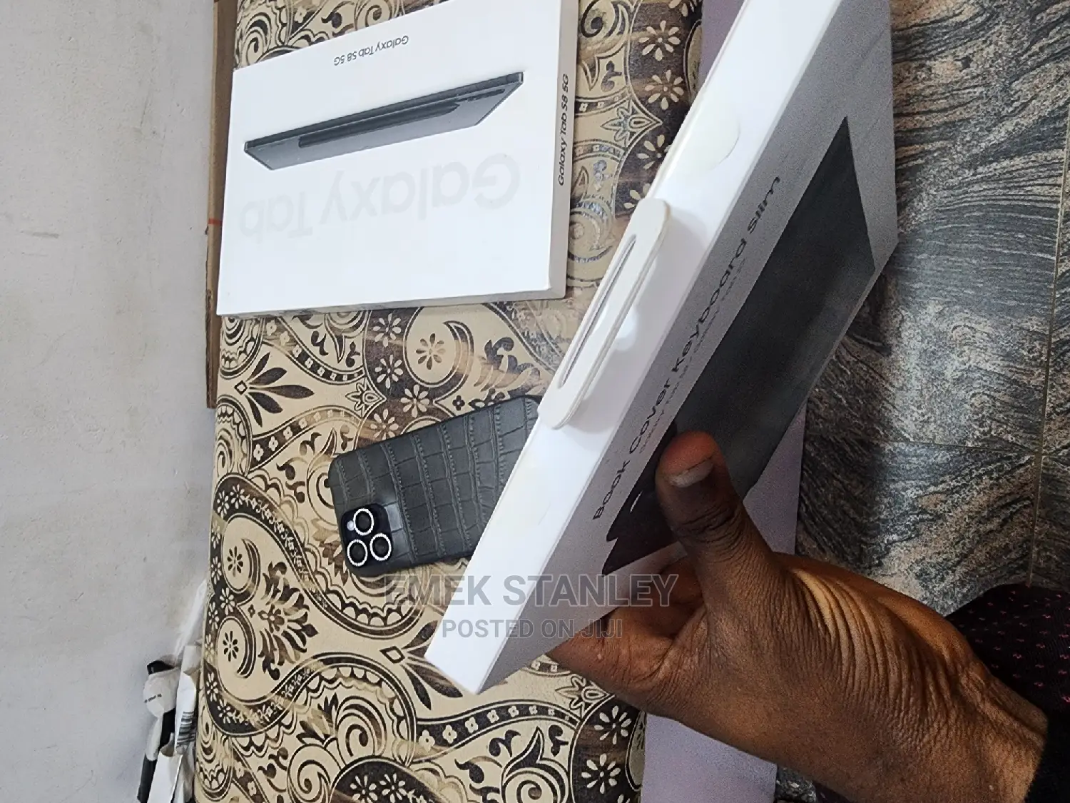Book Cover Keyboard Slim
Galaxy Tab S8 / Galaxy Tab.S7