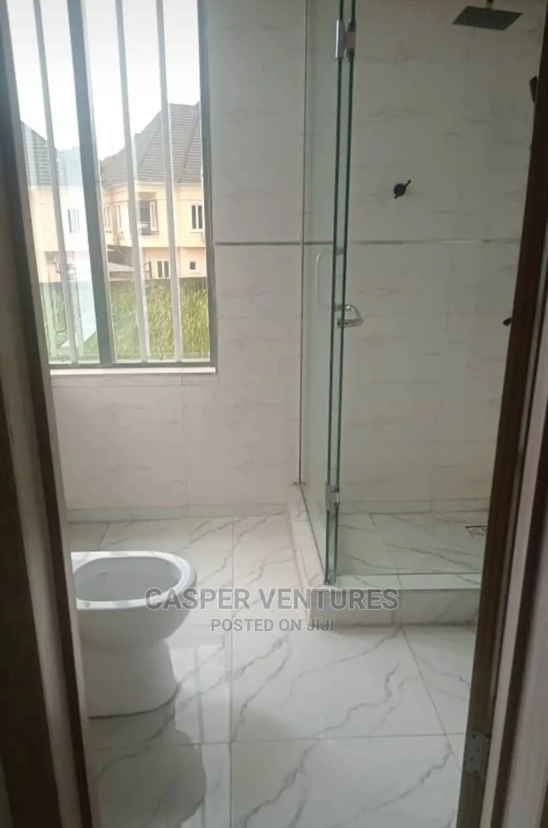 1bdrm Apartment in Chevron for rent