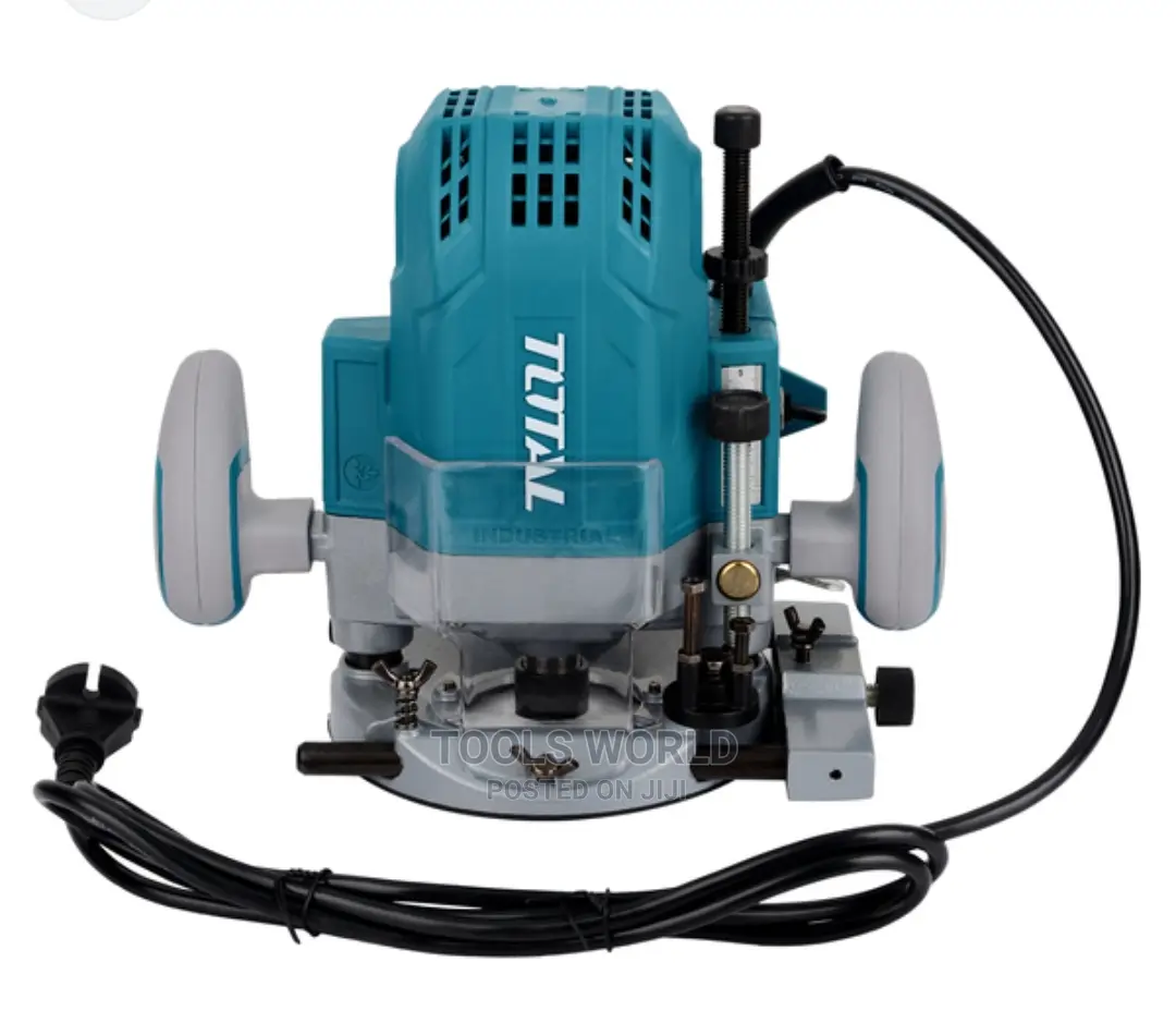 Total Electric Router 1600w TR111216