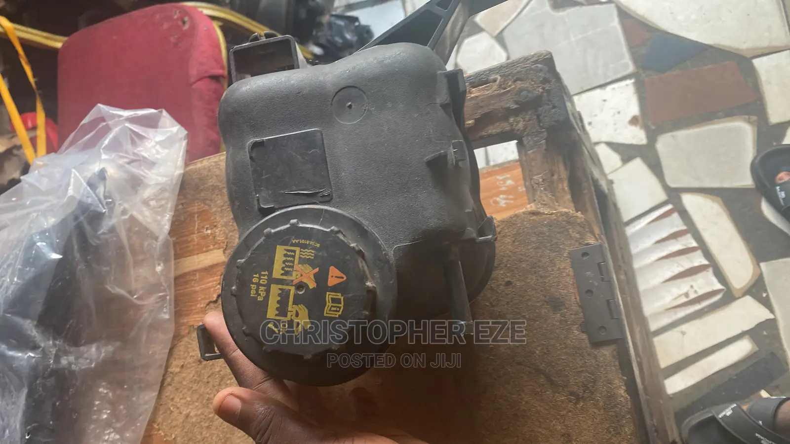 Ford Explorer Taurus Flex Water Can or Reservoir
