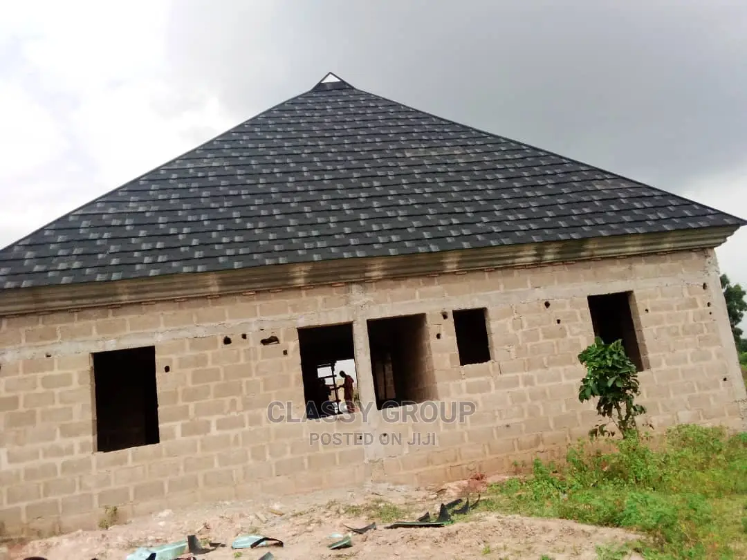 Black Patched Shingle Stone Coated Roof