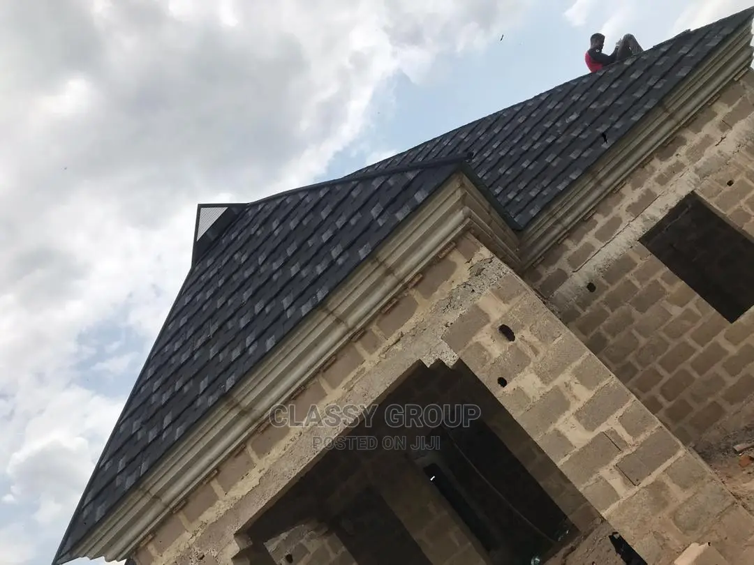 Black Patched Shingle Stone Coated Roof