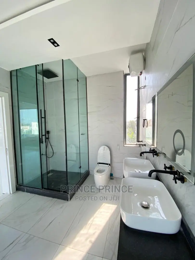 5bdrm Duplex in Lekki for Sale