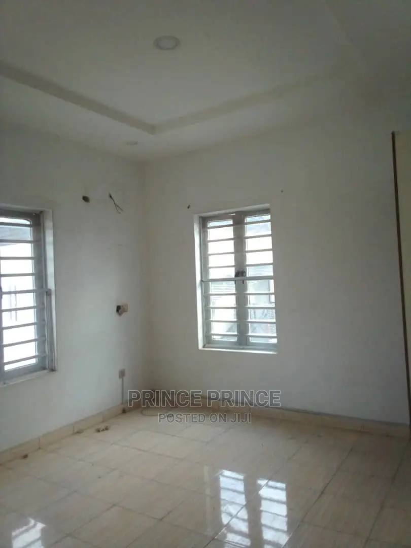 Furnished 2bdrm Block of Flats in Surulere for rent