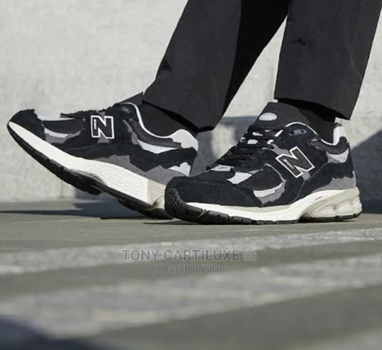 New Balance 2002R * *“Black/Dark Grey/White”*