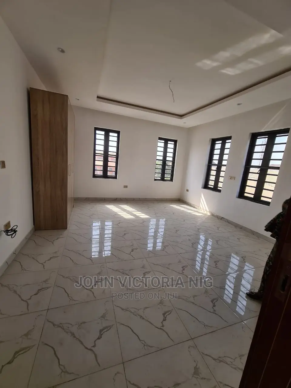 5bdrm Duplex in Magodo for sale