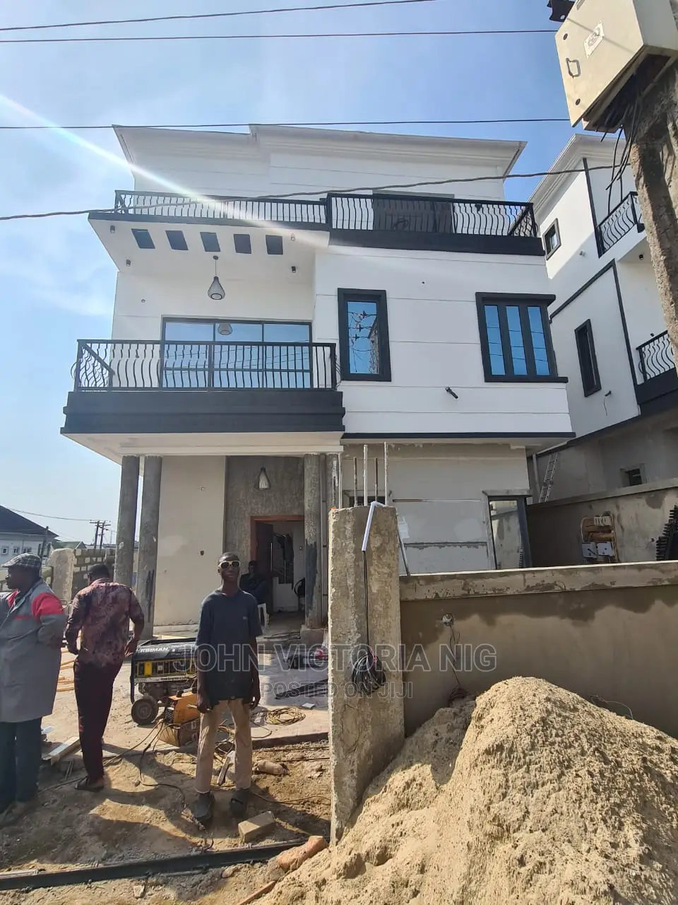 5bdrm Duplex in Magodo Fase One for sale