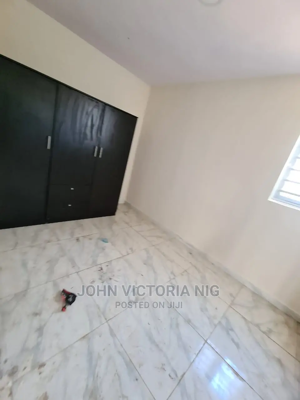 5bdrm Duplex in Magodo Fase One for Sale