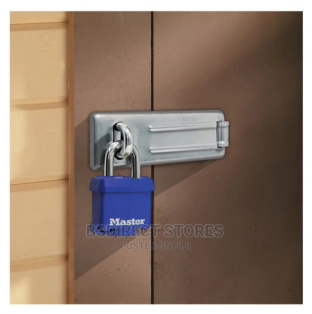 Master Lock Laminated Steel Thermoplastic Cover 40mm Padlock