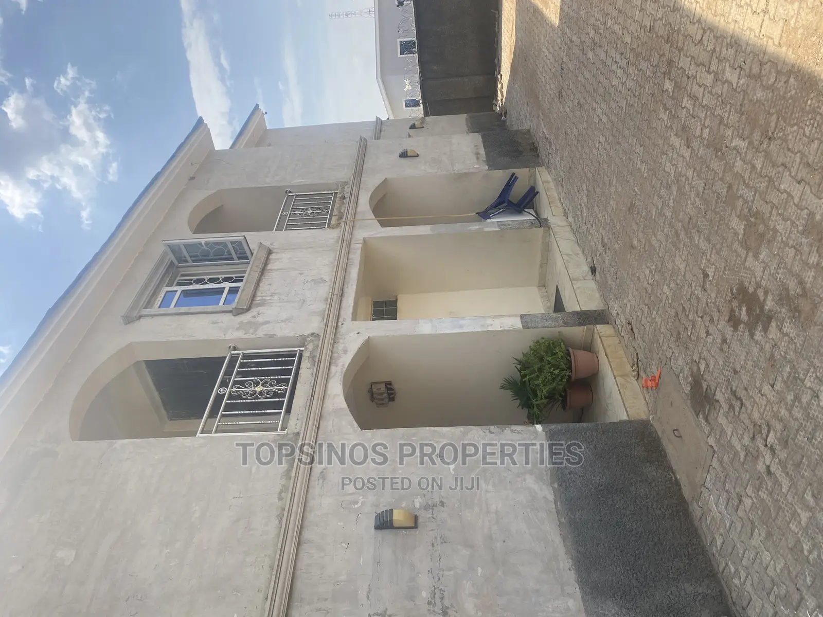 2bdrm Block of Flats in Dawaki for rent