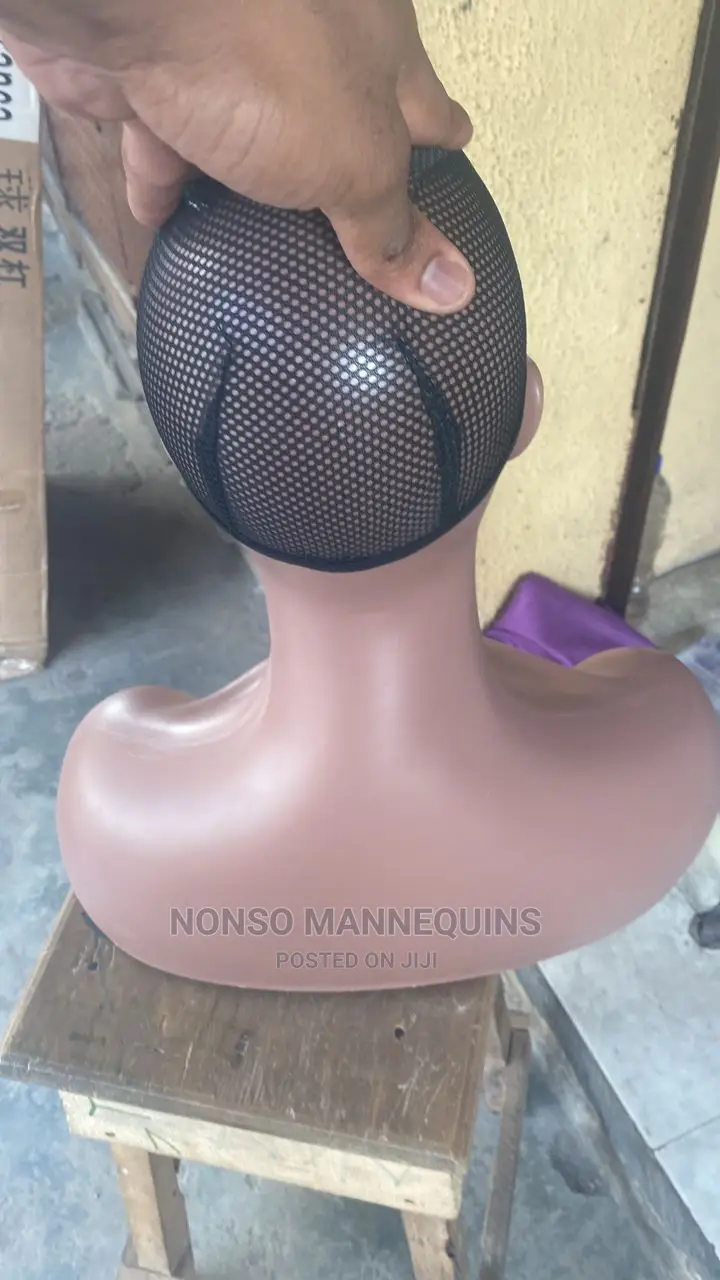 Mannequin Head With Shoulders.
