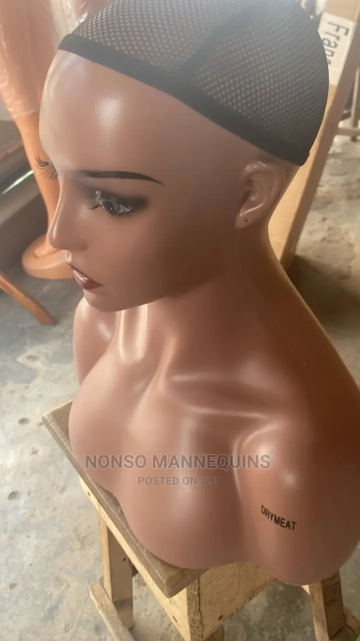 Mannequin Head With Shoulders.