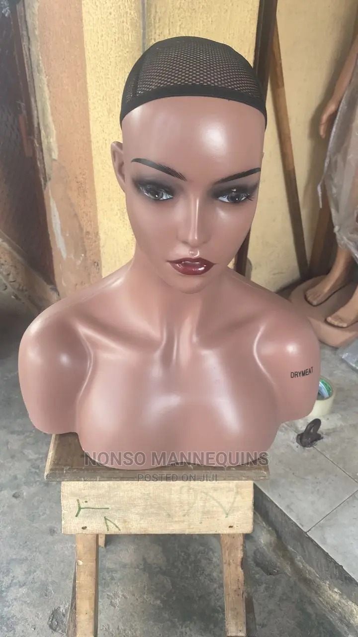 Mannequin Head With Shoulders.