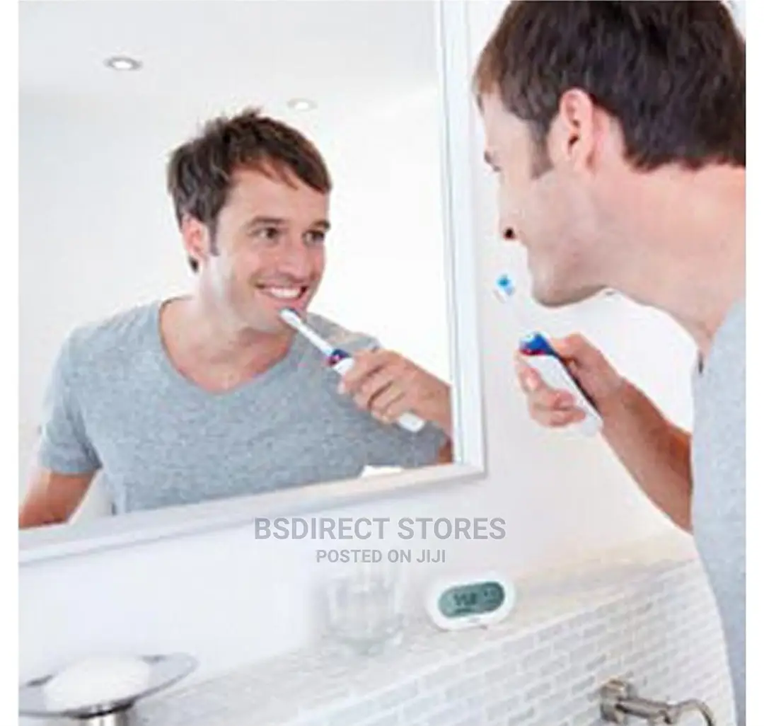 Oral B Pro 2000 Crossaction Electric Rechargeable Toothbrush