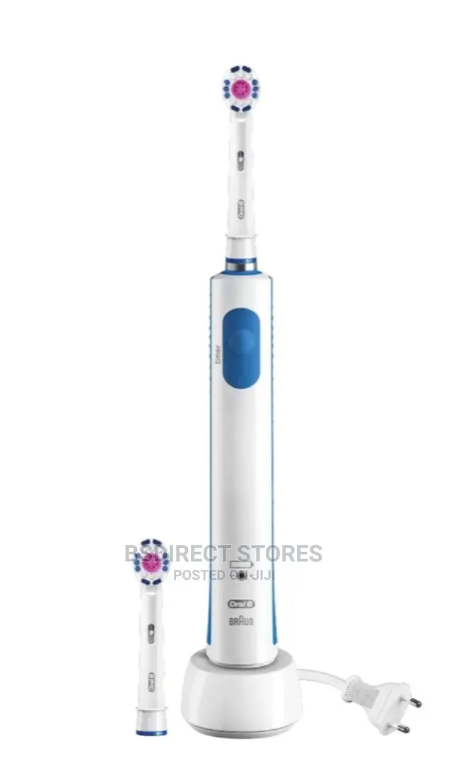Oral B Pro 570 Electric Toothbrush 3D White With Refill Head