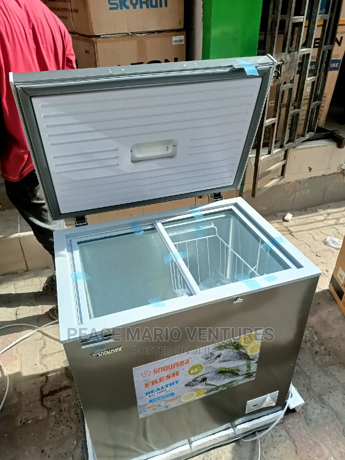 Snowsea Deep Freezer 150L With Transparent Glass and Waranty