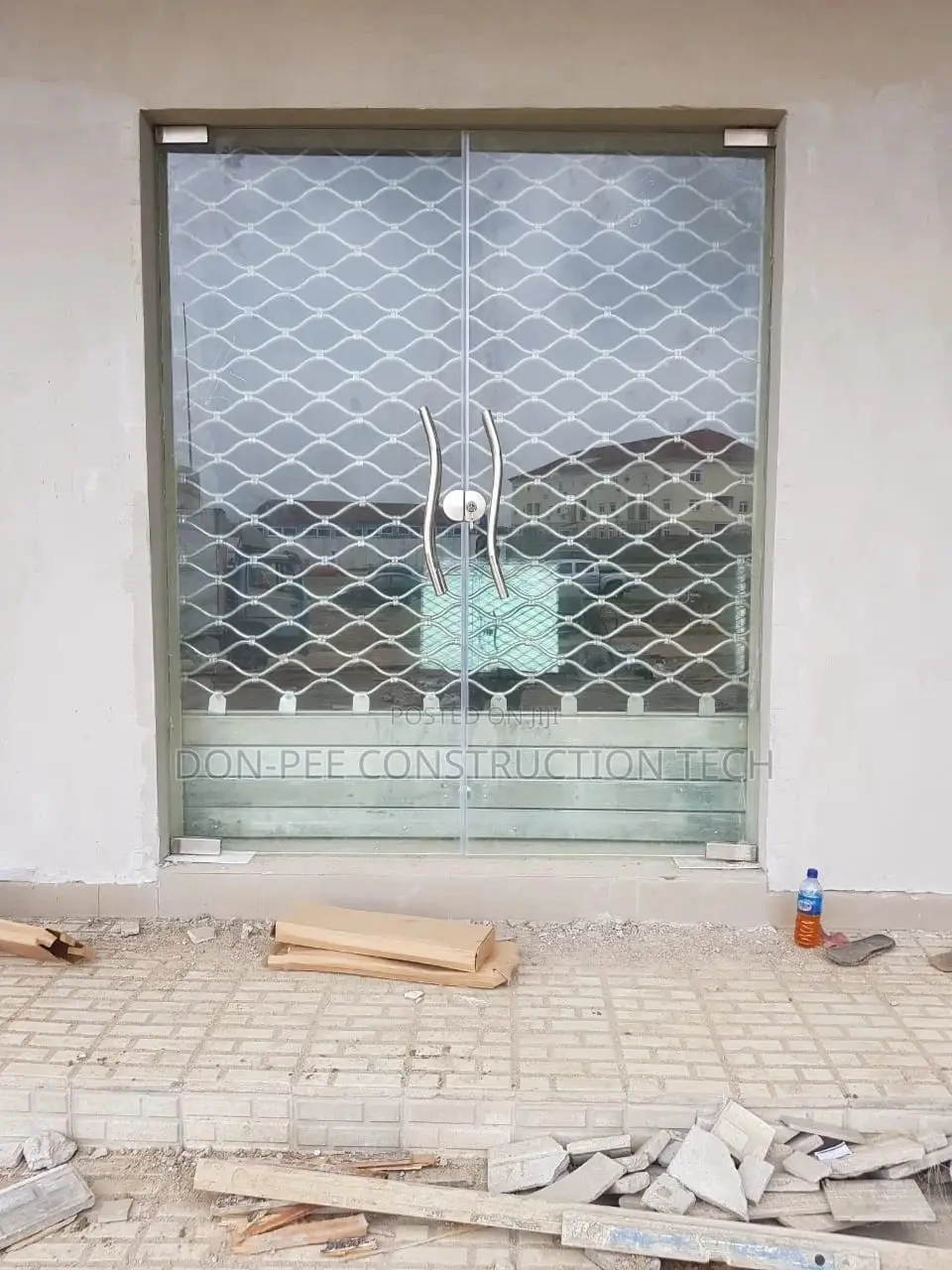 Frameless Glass Door