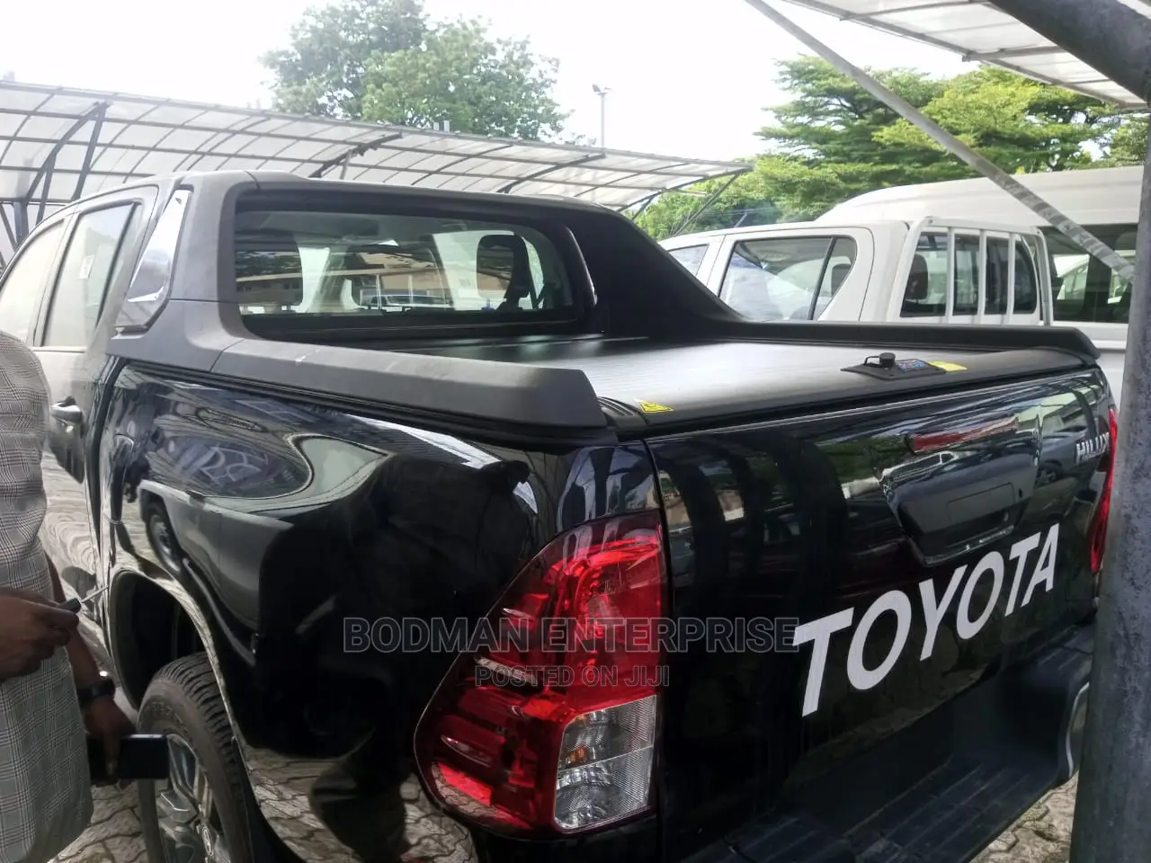 Boot Cover Rolling With Spoiler Trd *+,