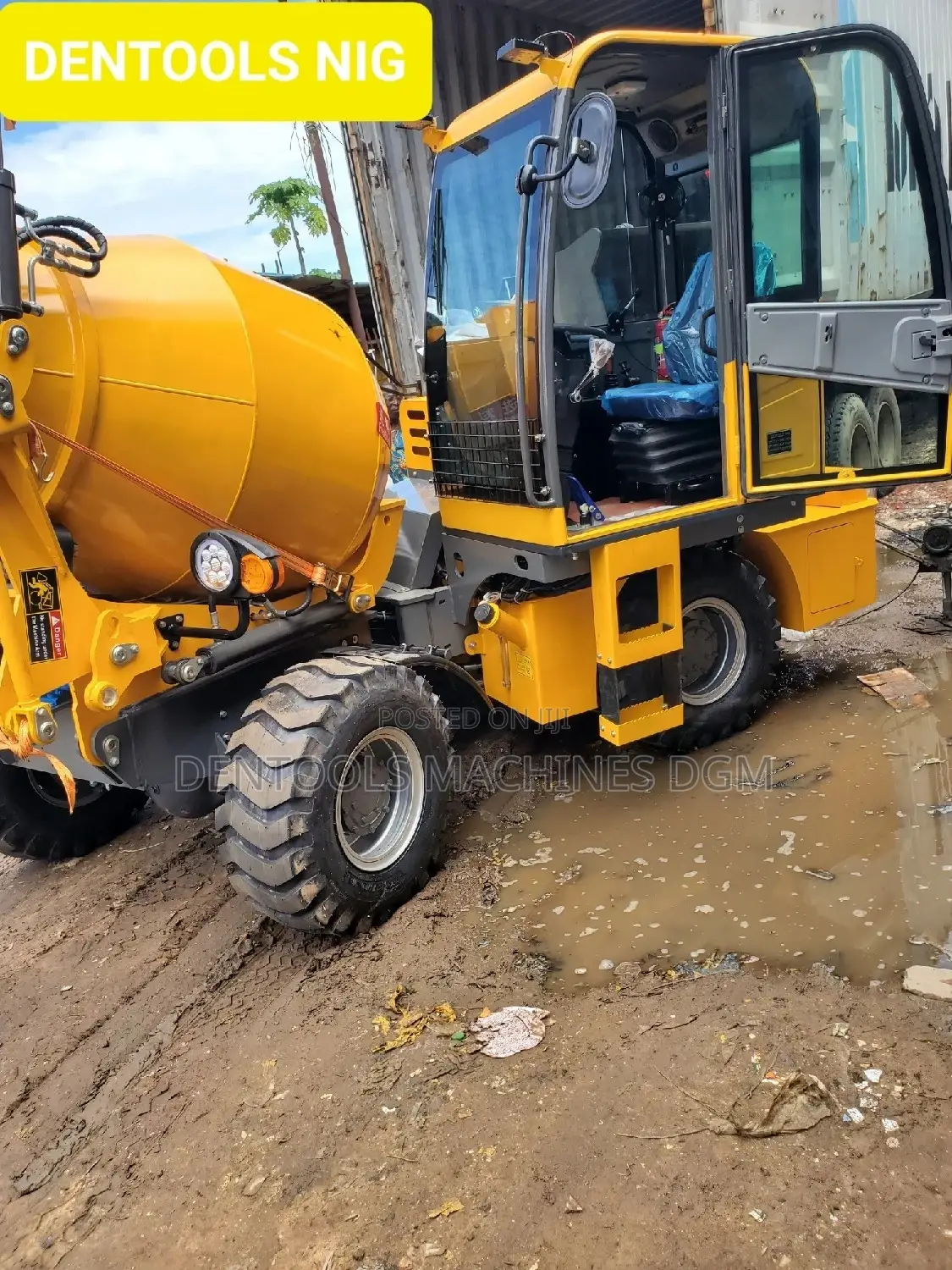 Self Loading Concrete Mixer Diesel Engine New