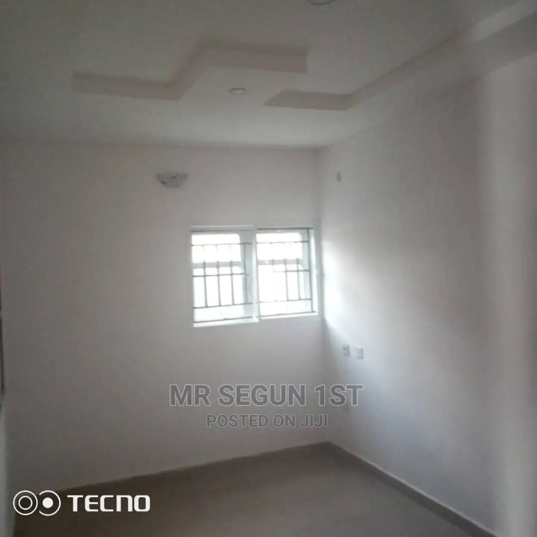 2bdrm Block of Flats in Atere Estate, Akala Express for Rent