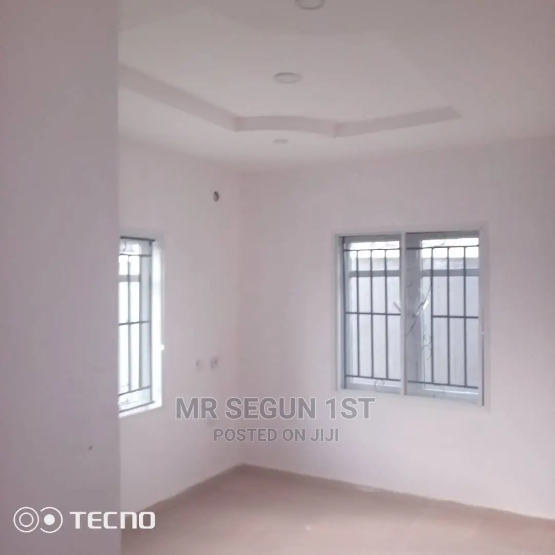 2bdrm Block of Flats in Atere Estate, Akala Express for Rent