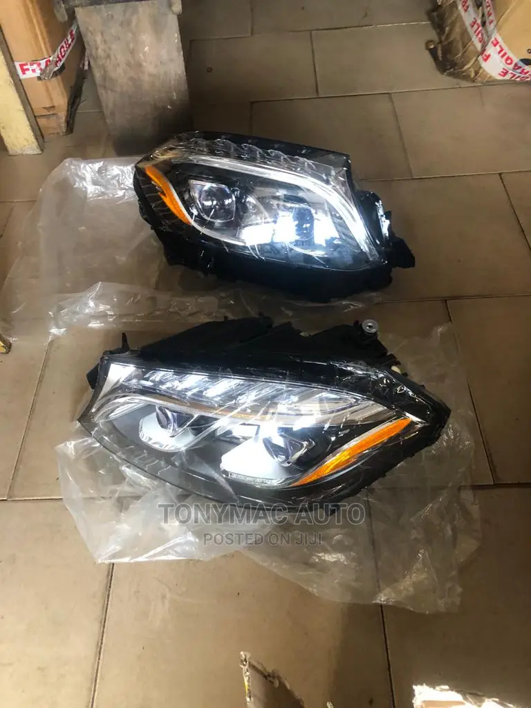 Mercedes-Benz GLS550 2018 Headlights