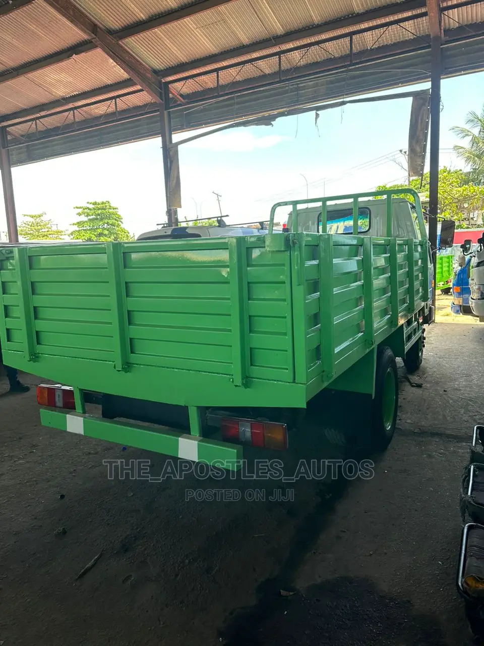 Toyota Dyna 200 Direct Hand (Six Tyres Dyna)