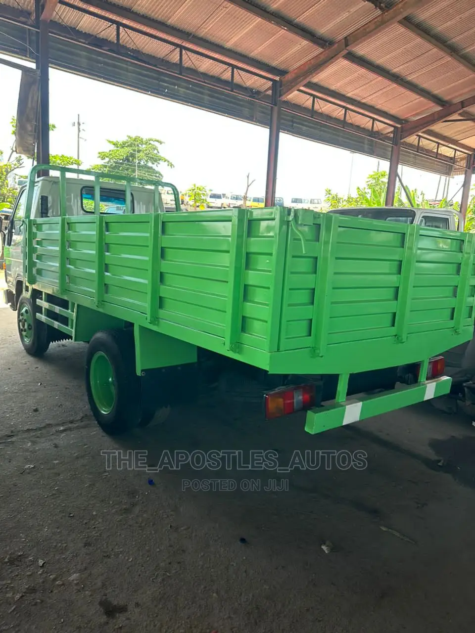 Toyota Dyna 200 Direct Hand (Six Tyres Dyna)