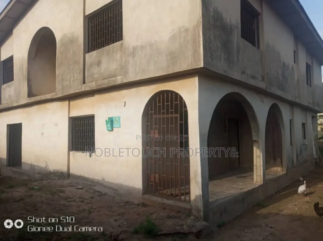 6bdrm Duplex in Alagbado Ijaiye for sale