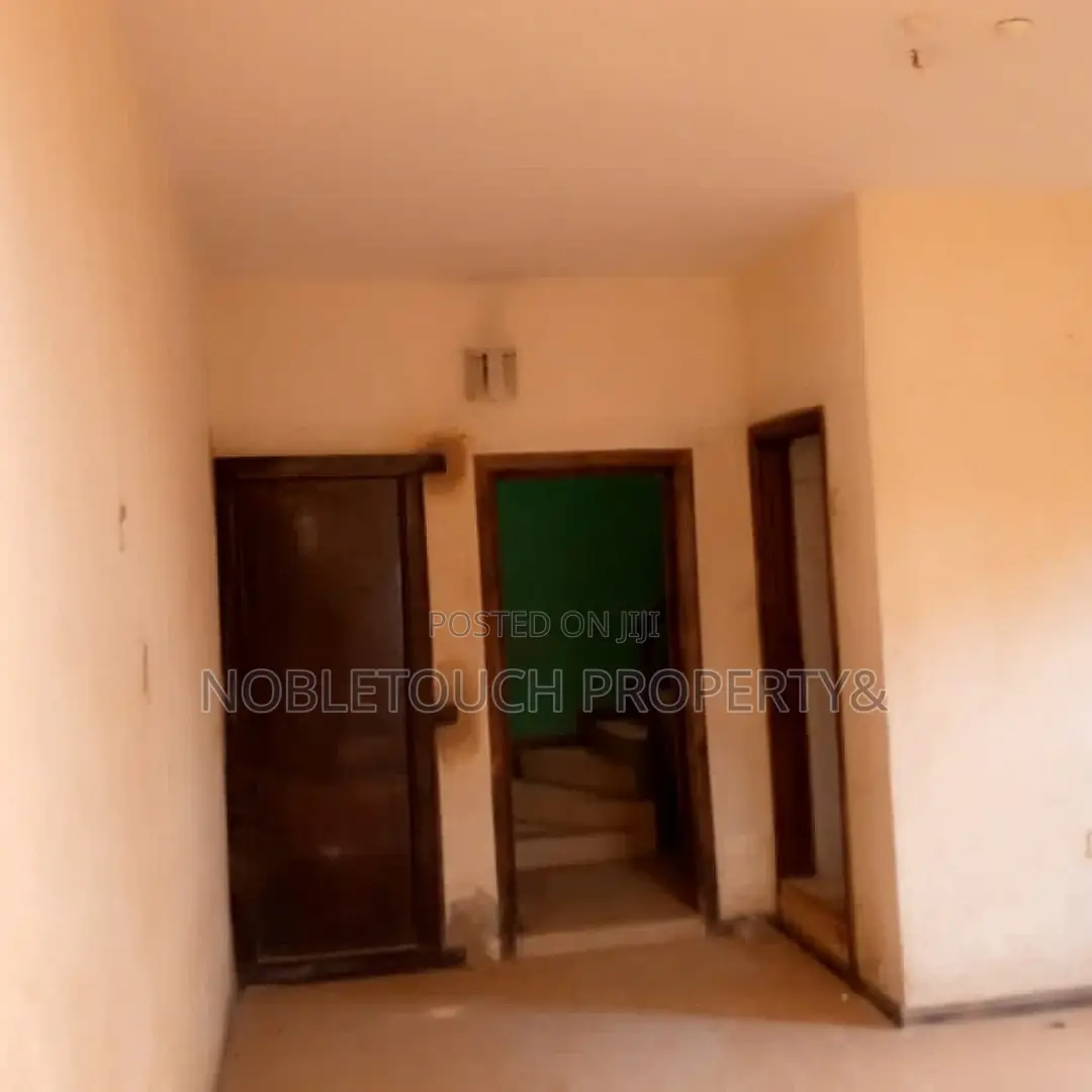 6bdrm Duplex in Alagbado Ijaiye for sale