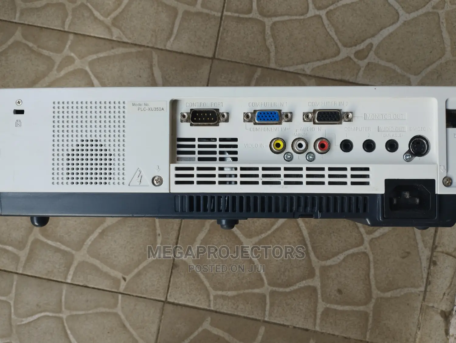 Sanyo Projector 3500 Lumens