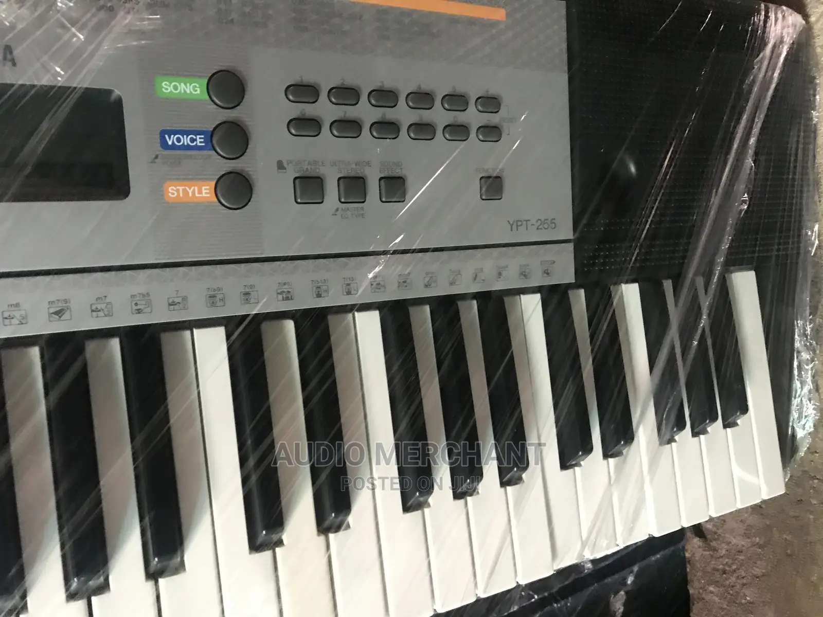 Yamaha YPT225 Keyboard