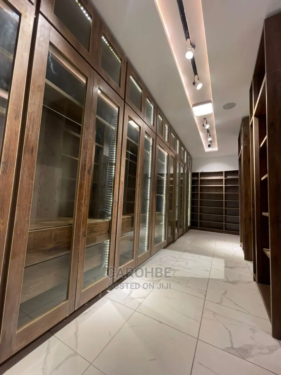 5bdrm Duplex in Osapa London for Sale