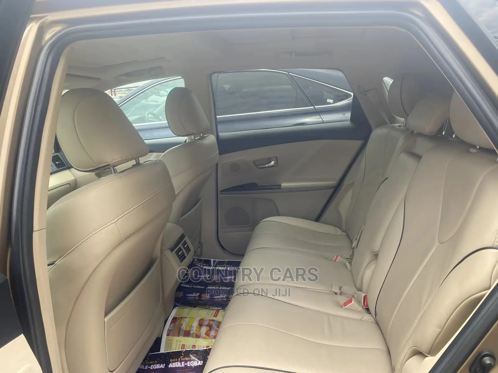 Toyota Venza V6 AWD 2011 Gold