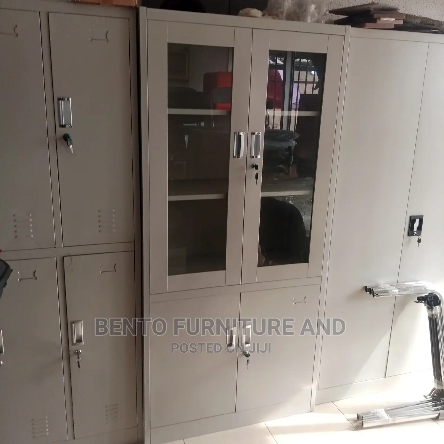 Metal Bookshelf Top Glass