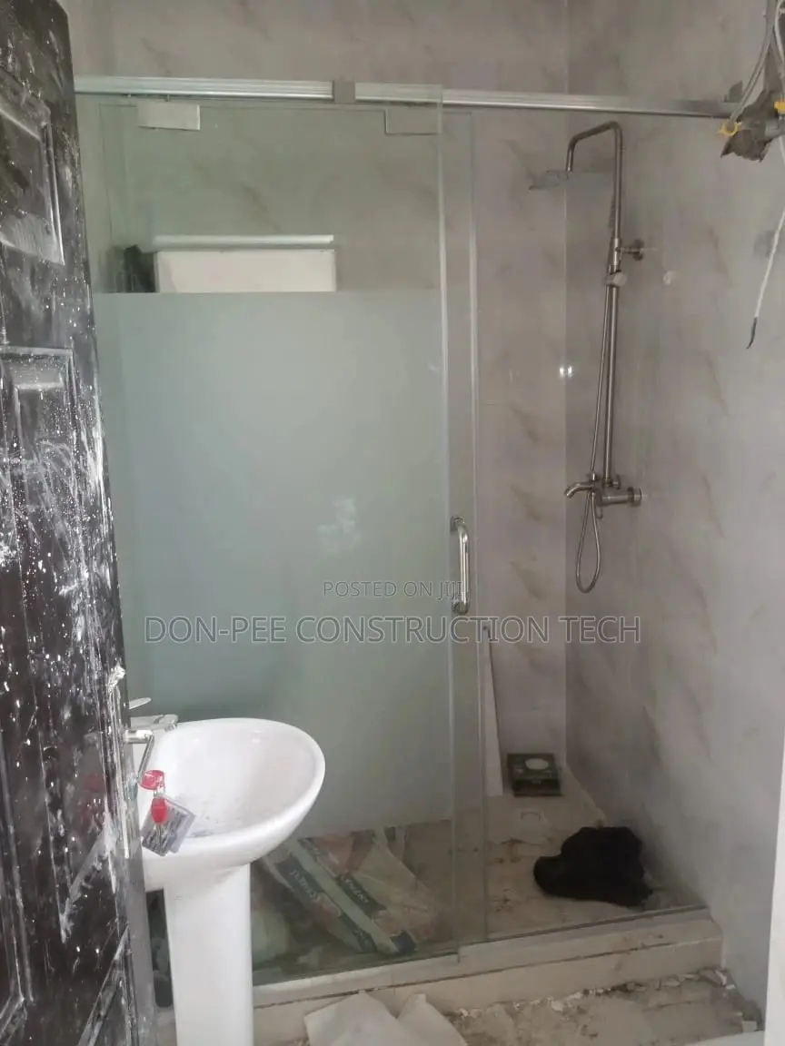 Sliding Shower Cubicle