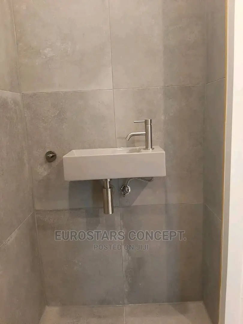 Smallest Hanging Wash Hand Basin