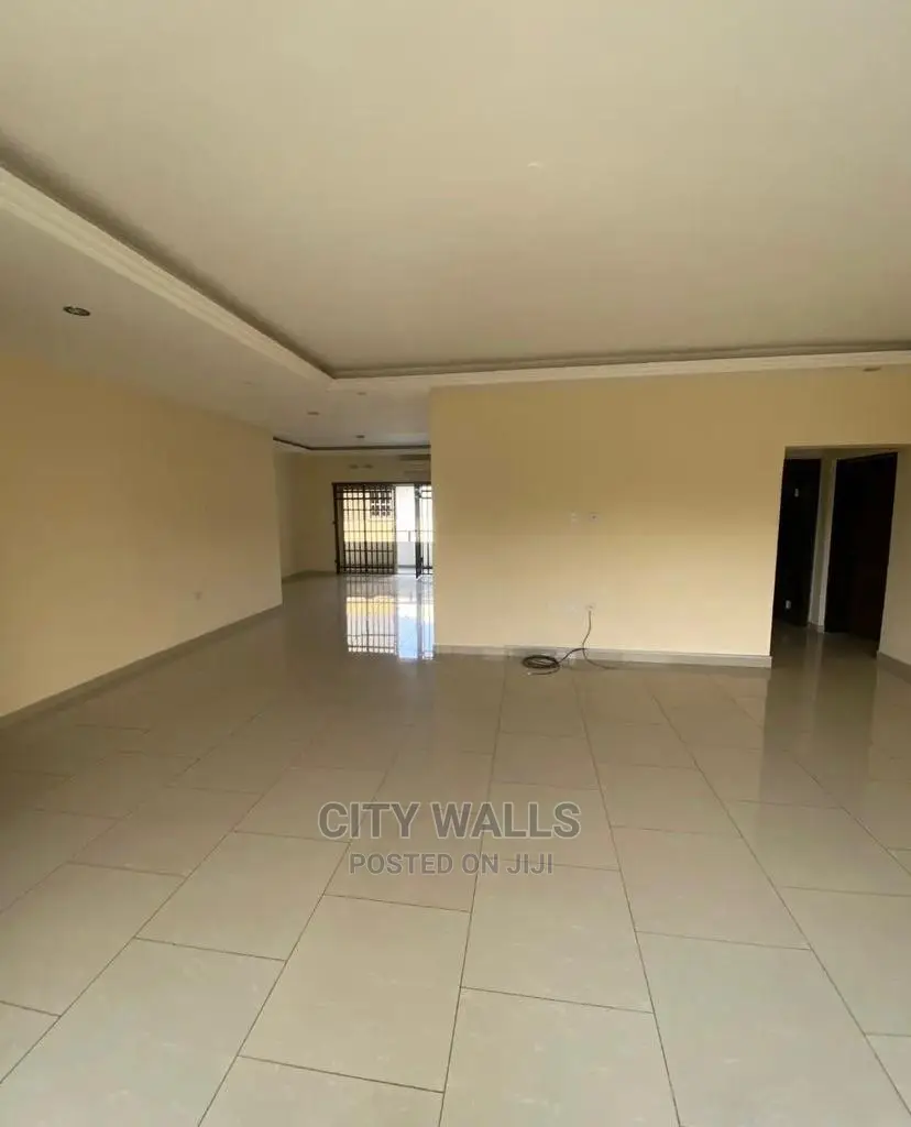 3bdrm Block of Flats in Lekki Phase 1 for Rent