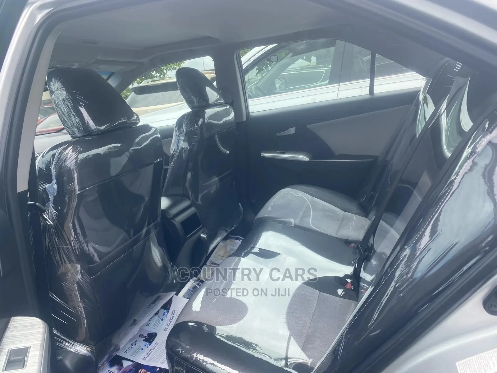 Toyota Camry SE V6 4dr Sedan (3.5L 6cyl 6A) 2012 Silver