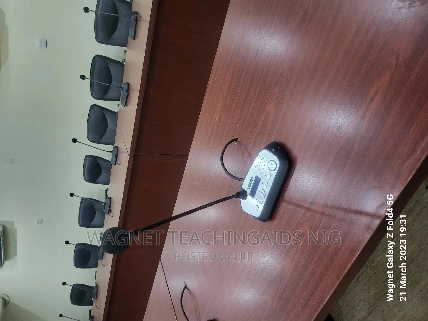 D6222 Conference Speech Vote Delegate Unit
 Camera Track